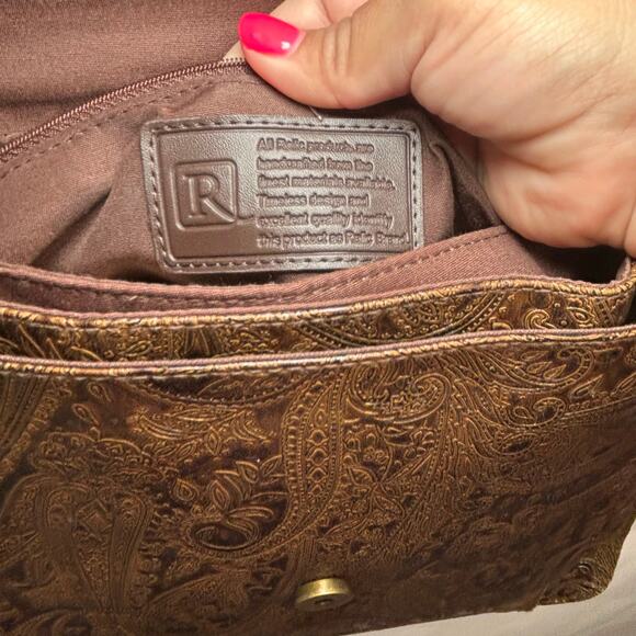 Relic by Fossil Embossed Purse Gold Pattern Crossbody - Picture 8 of 9